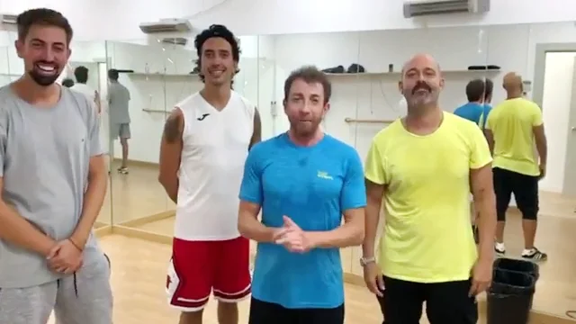 Pablo Motos revela la nueva canción de apertura de 'El Hormiguero 3.0' en un ensayo de la coreografía Pablo Motos revela la nueva canción de apertura de 'El Hormiguero 3.0' en un ensayo de la coreografía
