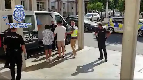 Detenidos en Sevilla 4 jóvenes por presunta agresión sexual Detenidos en Sevilla 4 jóvenes por presunta agresión sexual