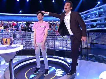 Arturo Valls disfruta de la caída de Roger en '¡Ahora caigo!': "Me gusta mucho la gente que lo pasa mal como tú" Arturo Valls disfruta de la caída de Roger en '¡Ahora caigo!': "Me gusta mucho la gente que lo pasa mal como tú"