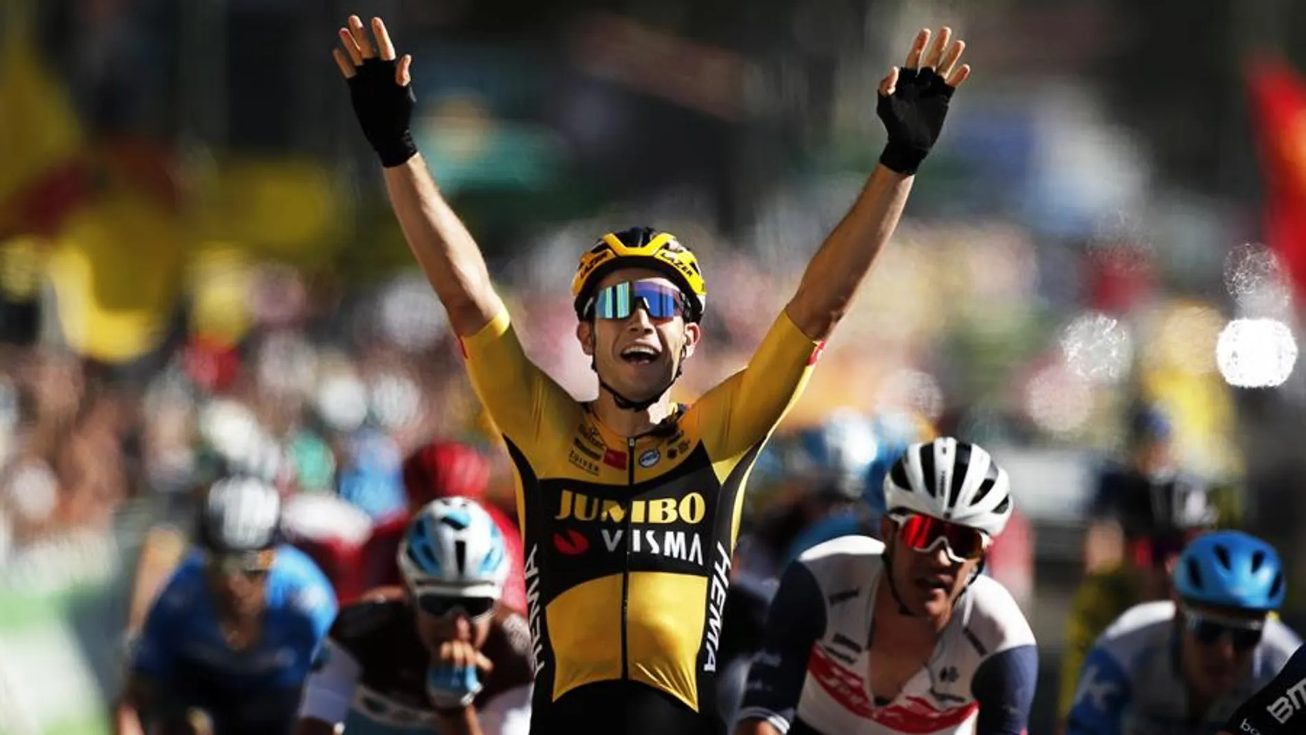 Van Aert repite victoria en una jornada de cortes y abanicos en el Tour de Francia Van Aert repite victoria en una jornada de cortes y abanicos en el Tour de Francia