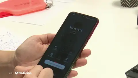 El ministerio de Consumo prohibirá los teléfonos '902' de atención al cliente de las empresas El ministerio de Consumo prohibirá los teléfonos '902' de atención al cliente de las empresas