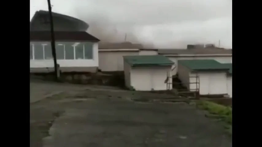 Espectaculares imágenes del tifón Maysak en la costa del mar de Japón Espectaculares imágenes del tifón Maysak en la costa del mar de Japón