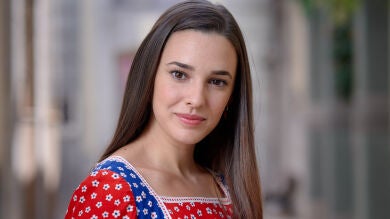 El futuro Gómez ya va creciendo: El look con el que Emma luce tripita de embarazada en 'Amar es para siempre'