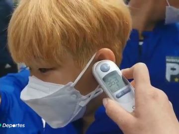 China retiró la obligación de usar mascarilla para jugar al fútbol tras la muerte de dos menores