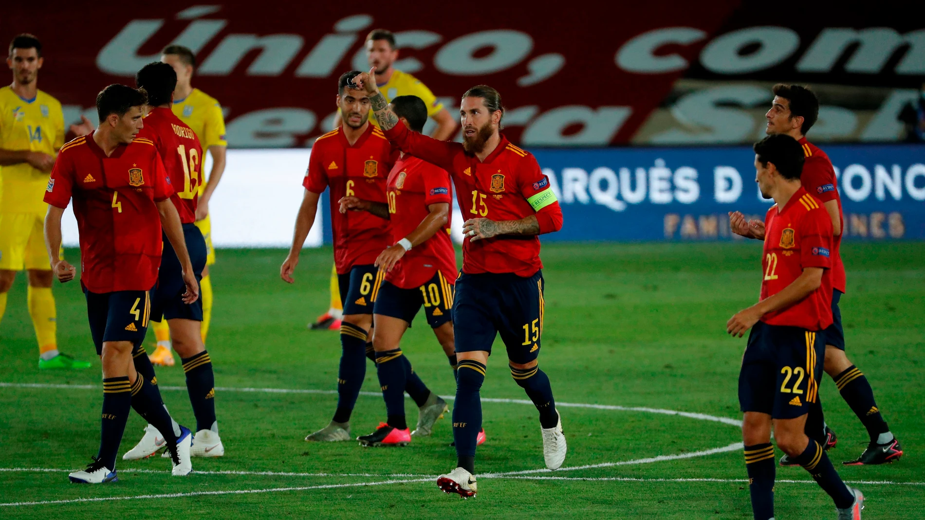 Los jugadores de España celebran el gol de Ramos Los jugadores de España celebran el gol de Ramos