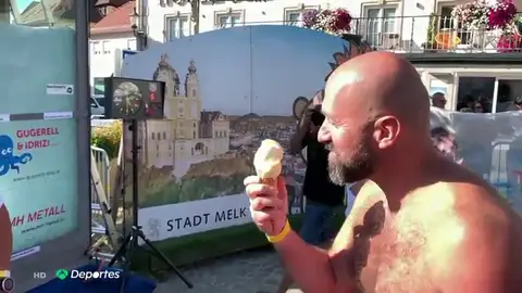 Un austriaco bate el récord del mundo de permanencia en hielo al aguantar más de dos horas y media Un austriaco bate el récord del mundo de permanencia en hielo al aguantar más de dos horas y media
