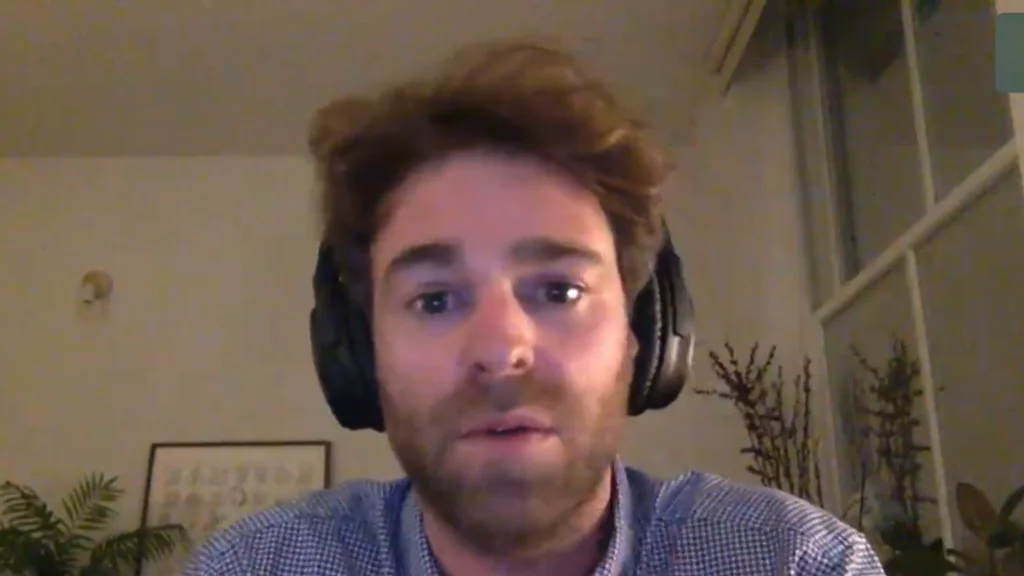 El investigador Carlos Est&eacute;vez y su aviso sobre los ensayos de vacuna: "Los riesgos que se asumen no se conocen"