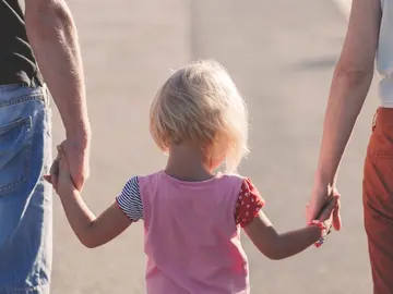 Reglas no escritas de los grupos de WhatsApp de padres: Lo que debes y lo que no debes hacer Reglas no escritas de los grupos de WhatsApp de padres: Lo que debes y lo que no debes hacer