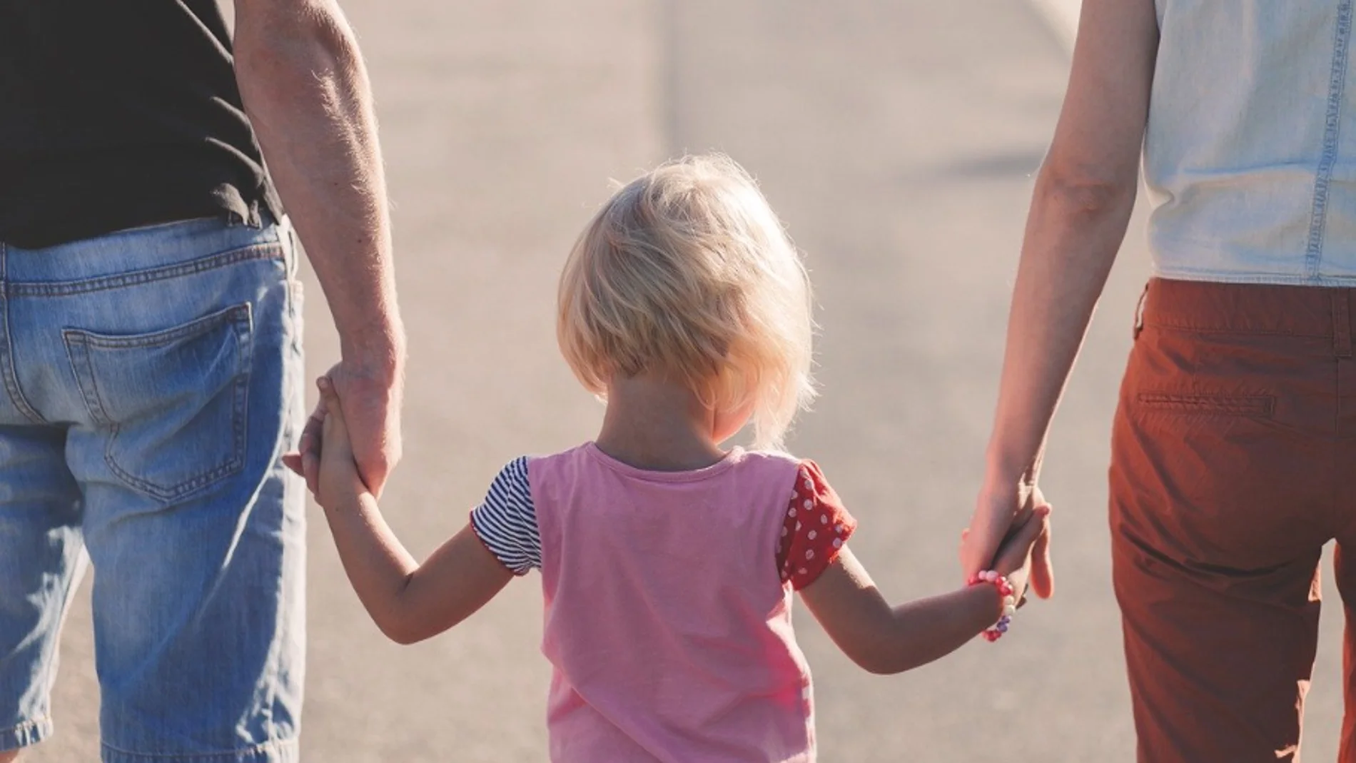 Reglas no escritas de los grupos de WhatsApp de padres: Lo que debes y lo que no debes hacer Reglas no escritas de los grupos de WhatsApp de padres: Lo que debes y lo que no debes hacer