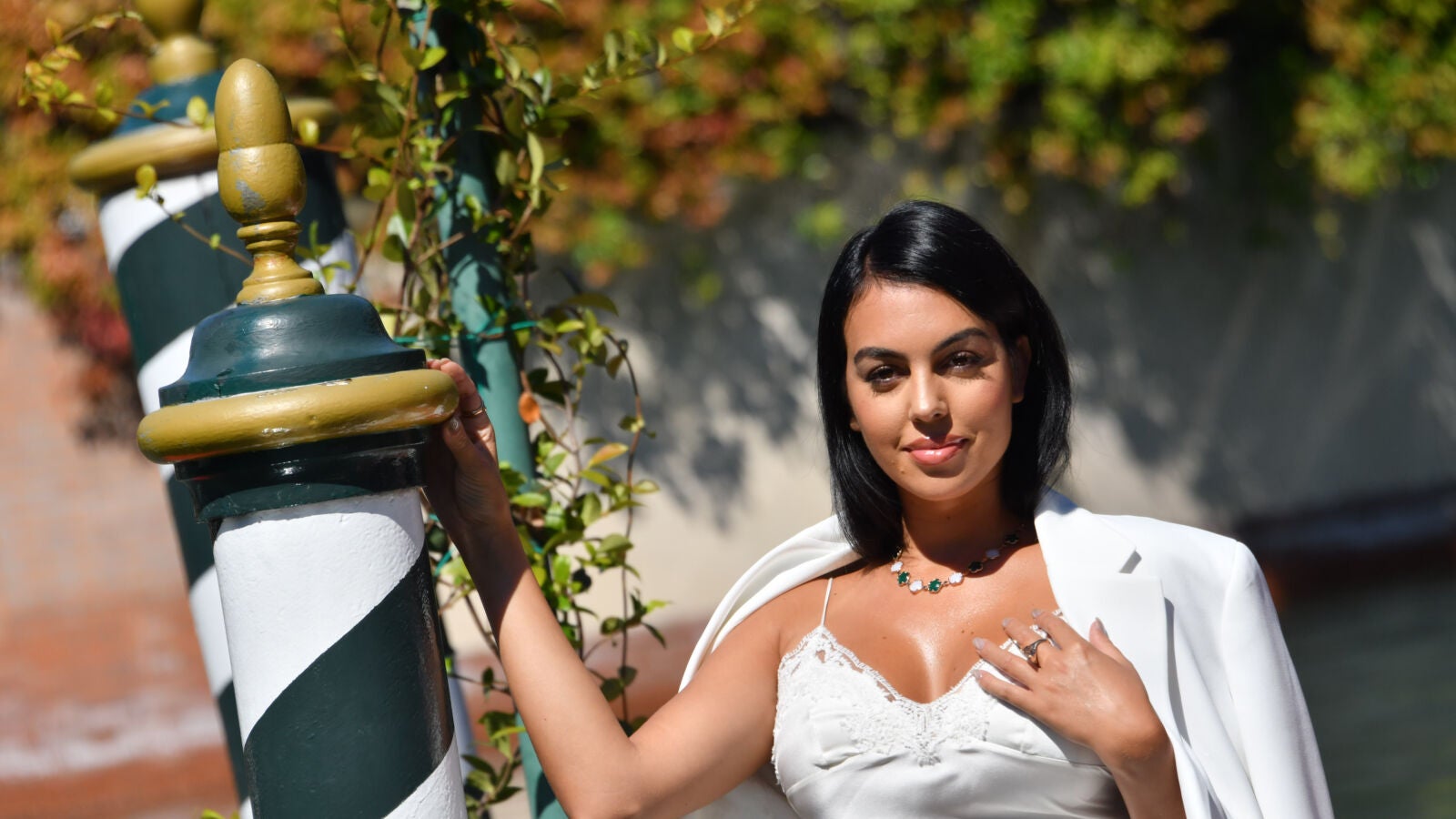 Georgina Rodríguez muestra el carácter que tiene su hija Alana Martina que solo quiere que papá le de besos a ella 