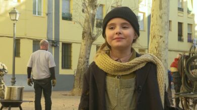 Laura Quirós da vida a la pequeña Marta en ‘La Valla’: “Es una niña muy inocente”