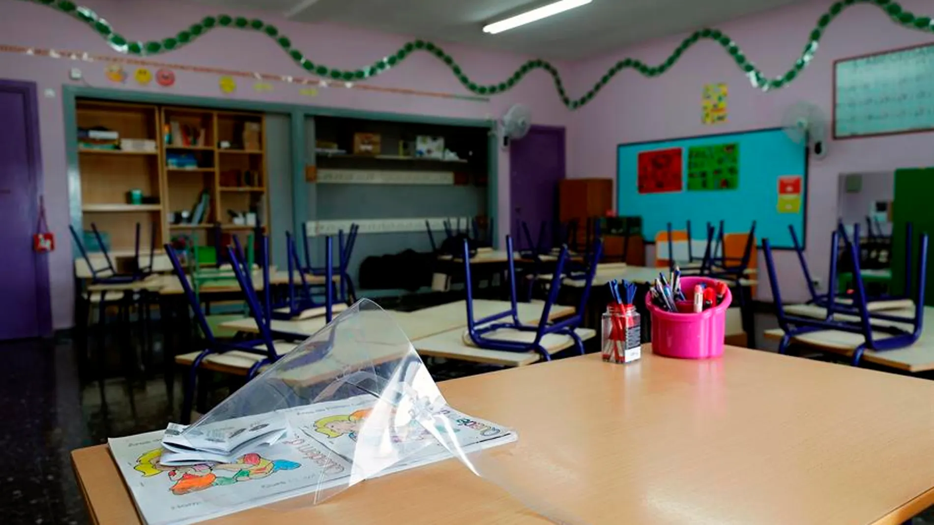 Calendario escolar 2020/2021 por comunidades: Vacaciones, días festivos y puentes Calendario escolar 2020/2021 por comunidades: Vacaciones, días festivos y puentes