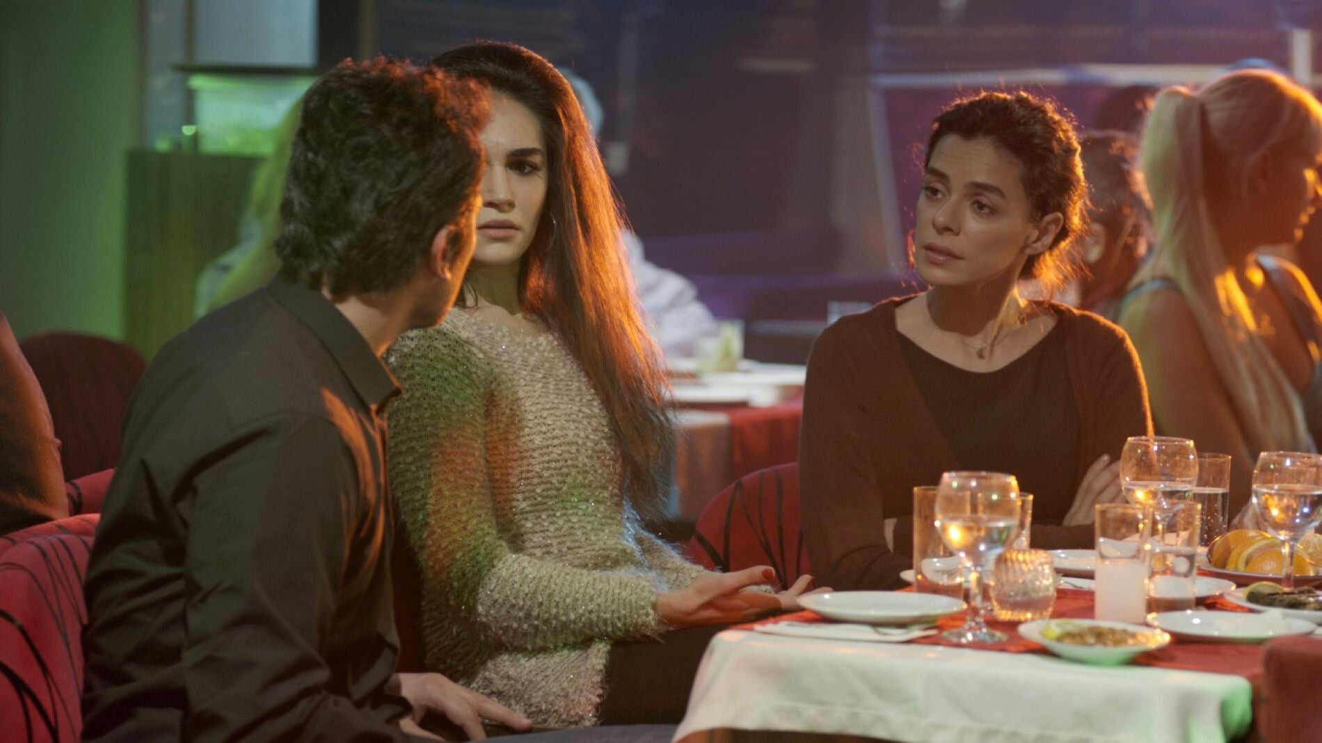 Arif reconoce por primera vez que está enamorado… ¿de Bahar?