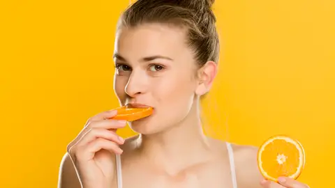 Comiendo naranjas Comiendo naranjas