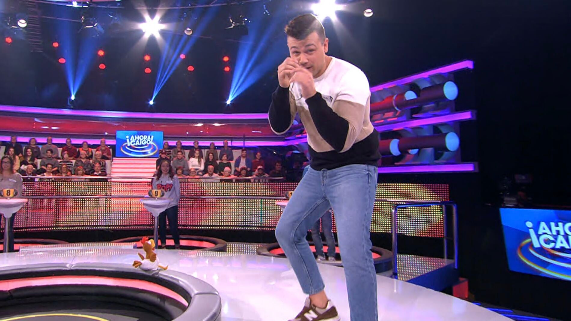 El Peska hace una incre&iacute;ble demostraci&oacute;n de King boxing contra Perry