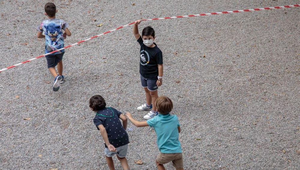 Niños en el recreo