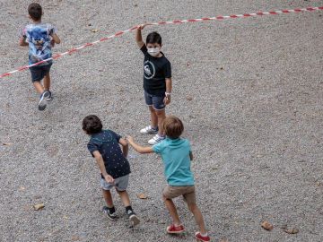 Niños en el recreo