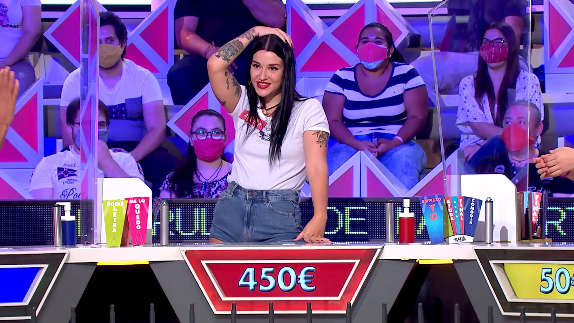  Alba se desespera ante su mala suerte en &lsquo;La ruleta de la suerte&rsquo; 