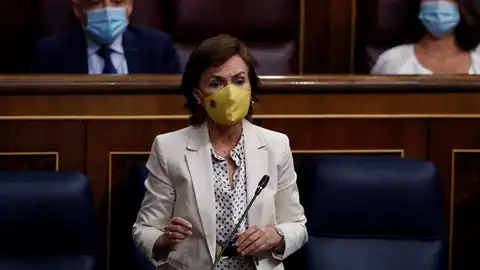 Carmen Calvo asegura que no está encima de la mesa congelar el sueldo a los funcionarios Sueldo funcionarios