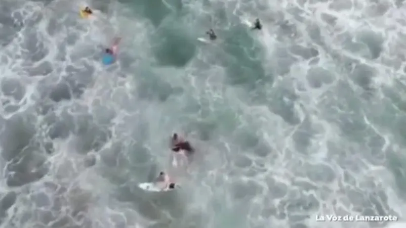 Rescatan a un bañista con un dron Rescate
