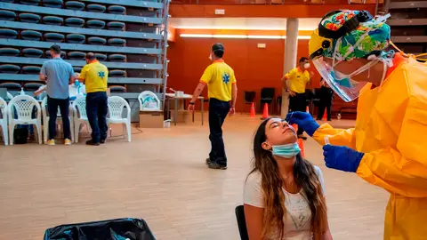 Coronavirus España: noticias, datos de nuevos casos y muertes y última hora de hoy Coronavirus España: noticias, datos de nuevos casos y muertes y última hora de hoy