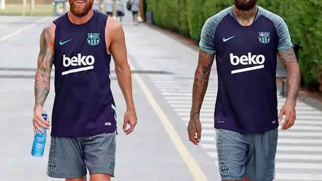 Leo Messi y Luis Suárez despiden a Arturo Vidal tras su fichaje por el Inter de Milán: "Nos volveremos a cruzar" Leo Messi y Luis Suárez despiden a Arturo Vidal tras su fichaje por el Inter de Milán: "Nos volveremos a cruzar"