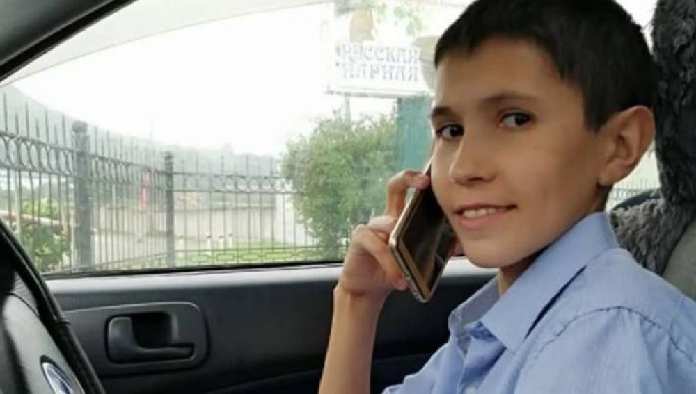 El curioso caso de Denis Vashurin, el 'Benjamin Button' ruso de 32 años en el cuerpo de un niño de 13