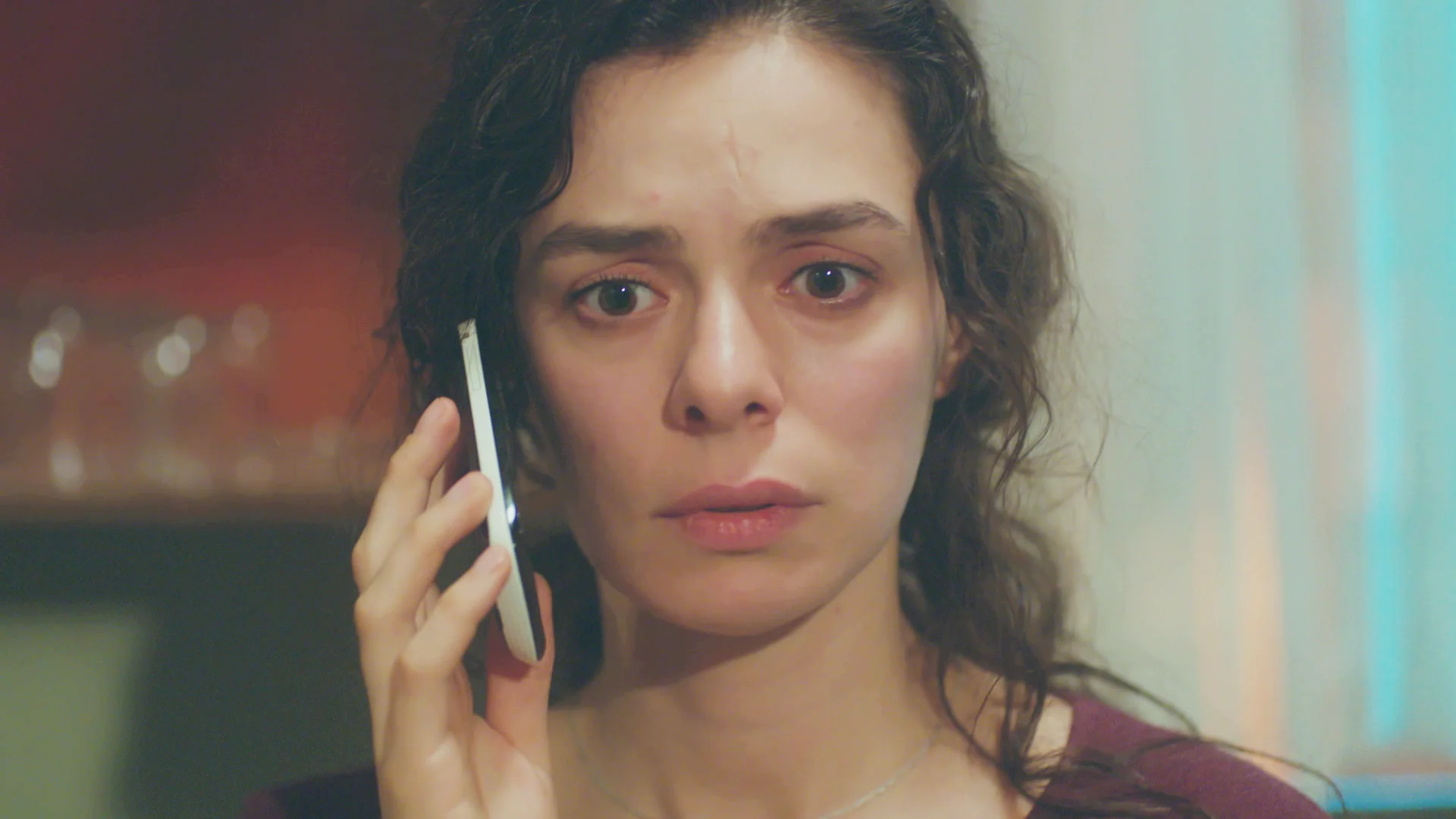El mundo se derrumba ante Bahar: el inevitable momento en el que descubre que Sirin era la amante de Sarp El mundo se derrumba ante Bahar: el inevitable momento en el que descubre que Sirin era la amante de Sarp