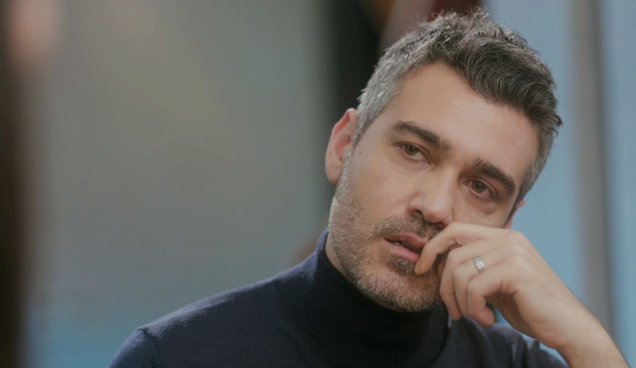 Piril pone a prueba la fidelidad de Sarp: “Anoche soñé que Bahar y los niños estaban vivos” Piril pone a prueba la fidelidad de Sarp: “Anoche soñé que Bahar y los niños estaban vivos”