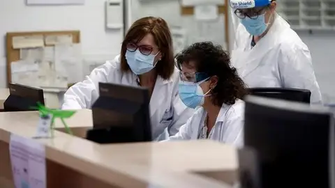 Médicos y enfermeras de Atención Primaria Médicos y enfermeras de Atención Primaria