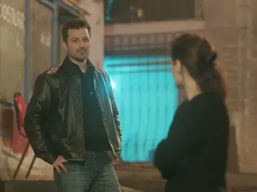 Arif ruboriza a Bahar por su ataque de celos: “No estoy enfadado, me ha gustado” Arif ruboriza a Bahar por su ataque de celos: “No estoy enfadado, me ha gustado”