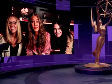 Lisa Kudrow, Jennifer Aniston y Courteney Cox en los Emmy 2020 Lisa Kudrow, Jennifer Aniston y Courteney Cox en los Emmy 2020