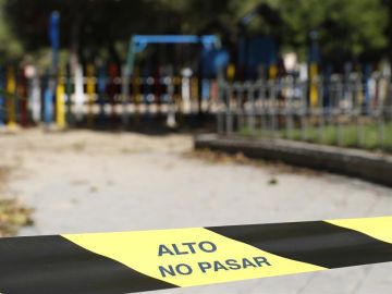 'Alto. No pasar' en un parque de Madrid