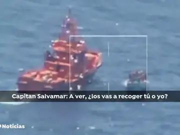 La conversación que muestra la tensión y descoordinación durante el rescate de un cayuco en aguas de Canarias La conversación que muestra la tensión y descoordinación durante el rescate de un cayuco en aguas de Canarias