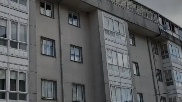 Asesinado un hombre en un piso de Sigüeiro, A Coruña Asesinado un hombre en un piso de Sigüeiro, A Coruña