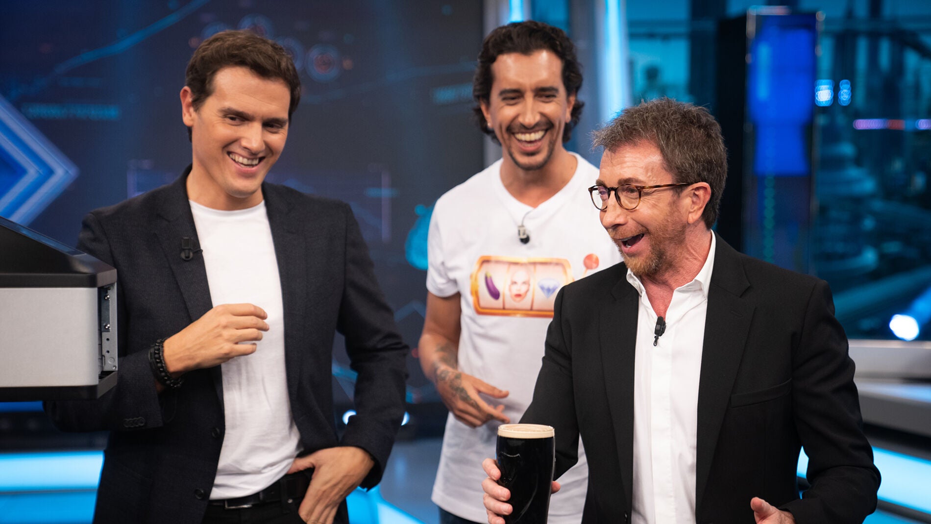 Albert Rivera y Pablo Motos se convierten en aut&eacute;ntica espuma de cerveza en 'El Hormiguero 3.0'