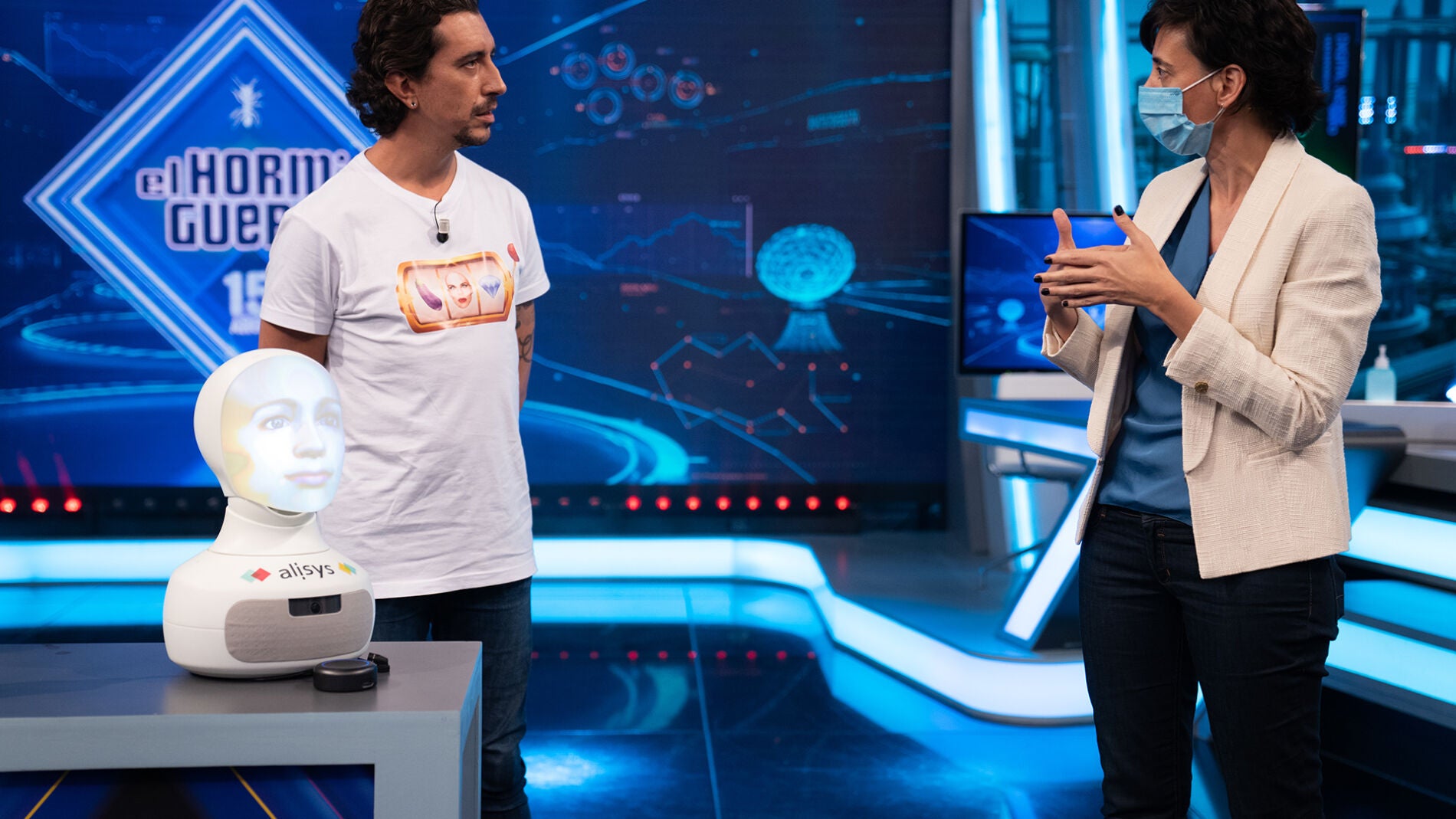 Marron sorprende a Albert Rivera con el robot que hasta canta por Mal&uacute;