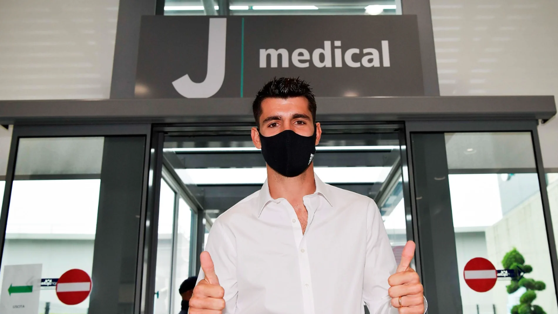 Álvaro Morata pasa reconocimiento médico con la Juventus de Turín Álvaro Morata pasa reconocimiento médico con la Juventus de Turín