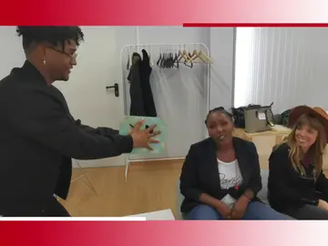 El divertido momento de Lilian Hergueta tras las cámaras de 'La Voz' El divertido momento de Lilian Hergueta tras las cámaras de 'La Voz'