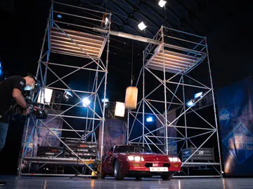 Marron llena el plató de 'El Hormiguero 3.0' de emoción con el péndulo en caída libre sobre un coche Marron llena el plató de 'El Hormiguero 3.0' de emoción con el péndulo en caída libre sobre un coche