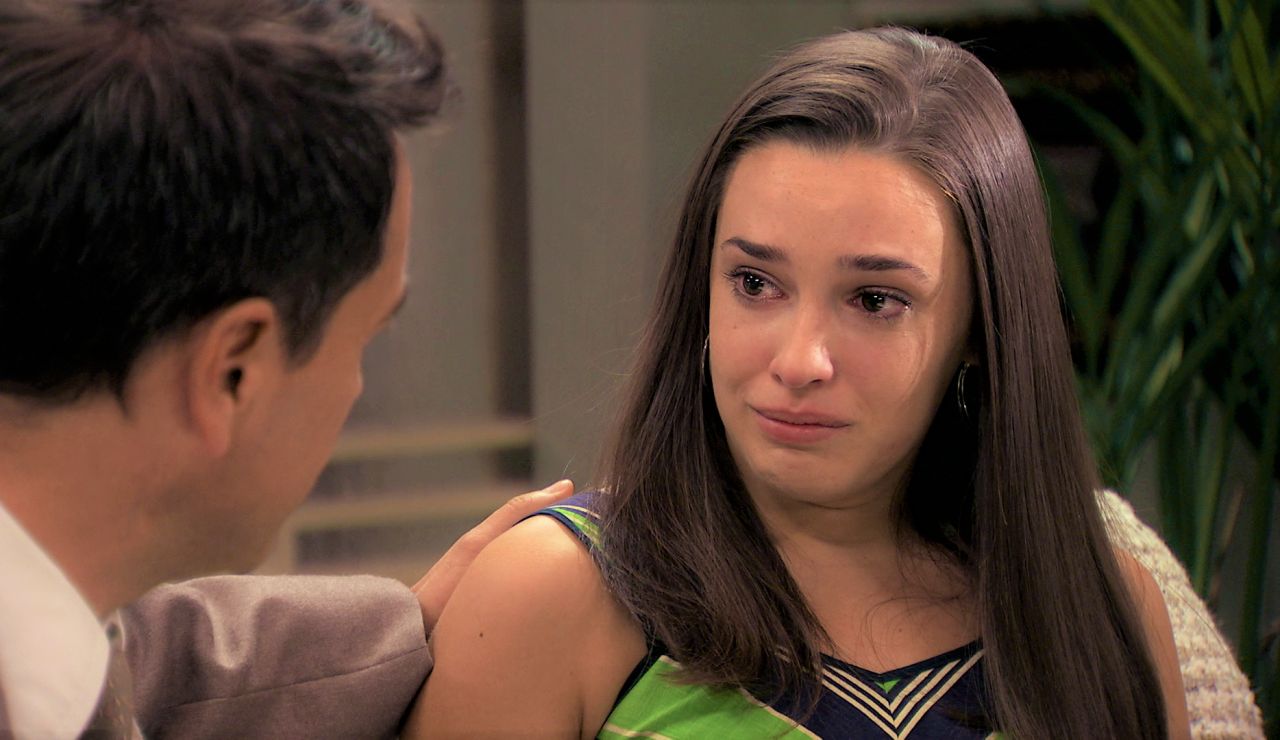 La triste noticia de los Gómez hace recordar a Emma su tragedia familiar La triste noticia de los Gómez hace recordar a Emma su tragedia familiar