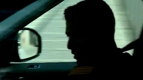 Luis Suárez deja entre lágrimas la Ciudad Deportiva del Barcelona tras despedirse de sus compañeros Luis Suárez deja entre lágrimas la Ciudad Deportiva del Barcelona tras despedirse de sus compañeros