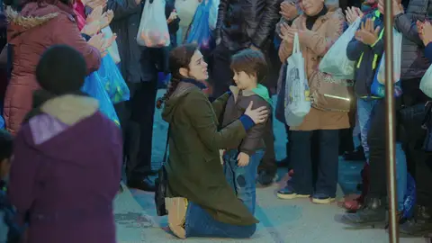 Doruk se pierde por las calles de Estambul pero Bahar le encuentra gracias a la canción de 'Sonrisas y lágrimas' Doruk se pierde por las calles de Estambul pero Bahar le encuentra gracias a la canción de 'Sonrisas y lágrimas'