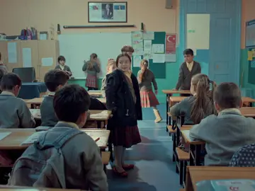 La felicidad de Nisan por poder llegar a clase con zapatos 'nuevos' La felicidad de Nisan por poder llegar a clase con zapatos 'nuevos'