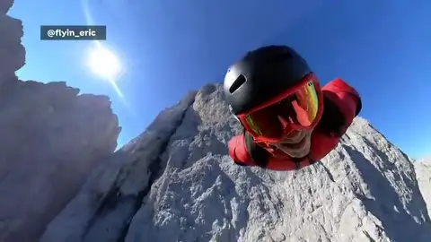 Nunca antes se había visto un salto base así: la espectacular secuencia de Eric Magut en los Dolomitas Nunca antes se había visto un salto base así: la espectacular secuencia de Eric Magut en los Dolomitas
