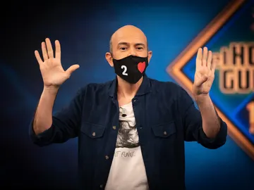 Jandro sorprende a Fernando Alonso mezclando el motor y la magia con el GP Hormiguil Jandro sorprende a Fernando Alonso mezclando el motor y la magia con el GP Hormiguil