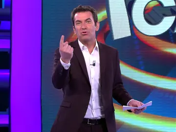 La original lista de Arturo Valls para que los concursantes de ‘¡Ahora caigo!’ “renueven” sus deseos La original lista de Arturo Valls para que los concursantes de ‘¡Ahora caigo!’ “renueven” sus deseos