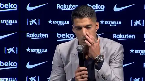 Luis Suárez deja el Barcelona emocionado: "Se va un ser humano que tiene sentimientos" Luis Suárez deja el Barcelona emocionado: "Se va un ser humano que tiene sentimientos"