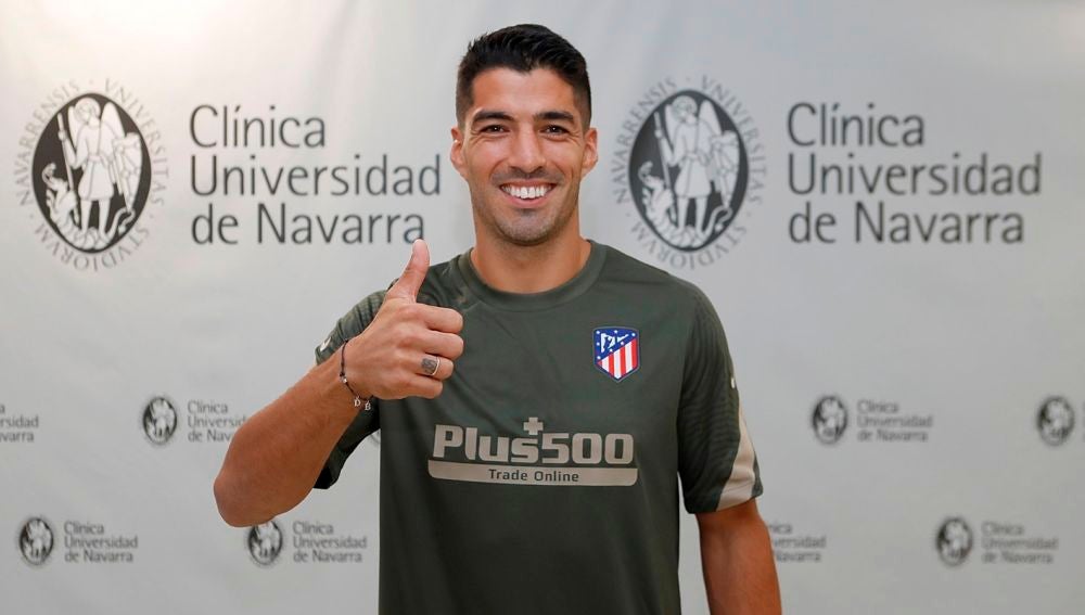 Luis Suárez pasa reconocimiento médico con el Atlético