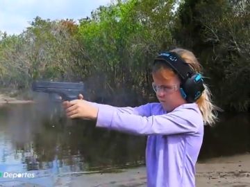 Autumn, la niña de siete años que maneja todo tipo de armas en Estados Unidos